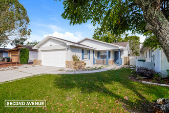 Building Photo - 10531 Wyndcliff Dr