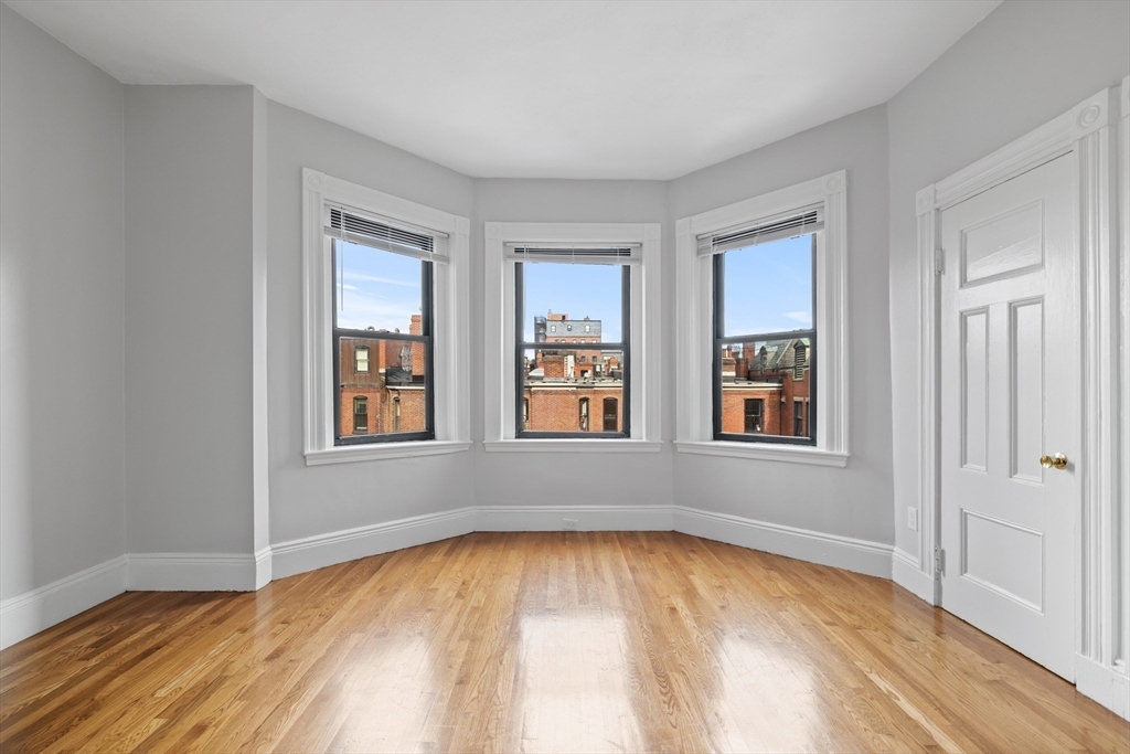 Foto principal - 907 Boylston St