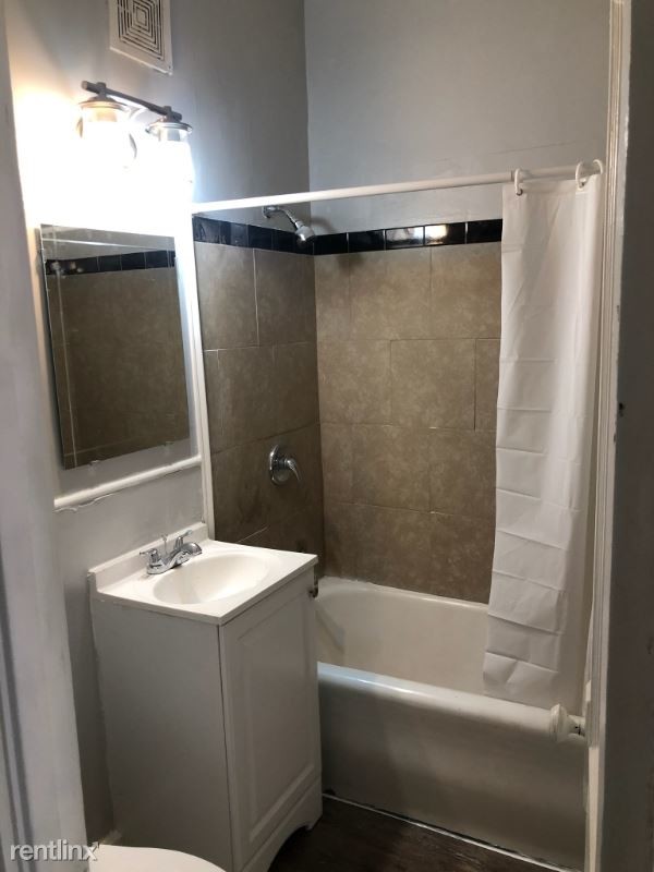 Building Photo - Studio, 1 bath Apartment - 3635 Bosworth Rd