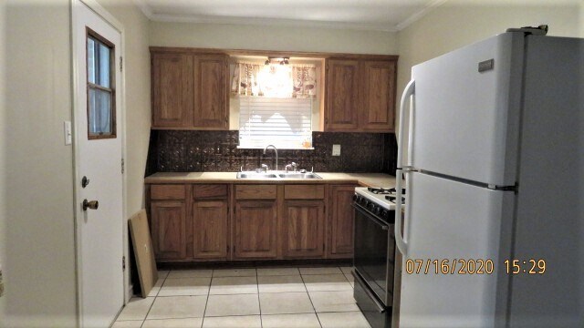 Foto del edificio - 711 Hillview St