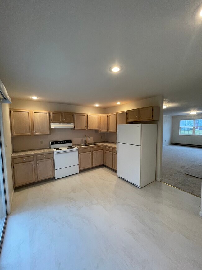 Building Photo - 7423 Donna Dr
