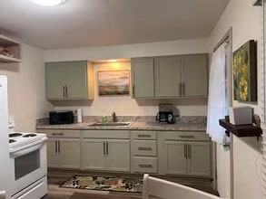 Building Photo - 206 Caroline Ave