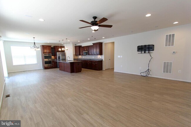 Building Photo - 181 Sparkling Brook Rd