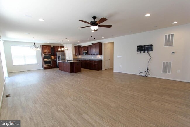 Foto del edificio - 181 Sparkling Brook Rd
