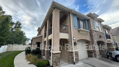Building Photo - 61 S Clayton Ct