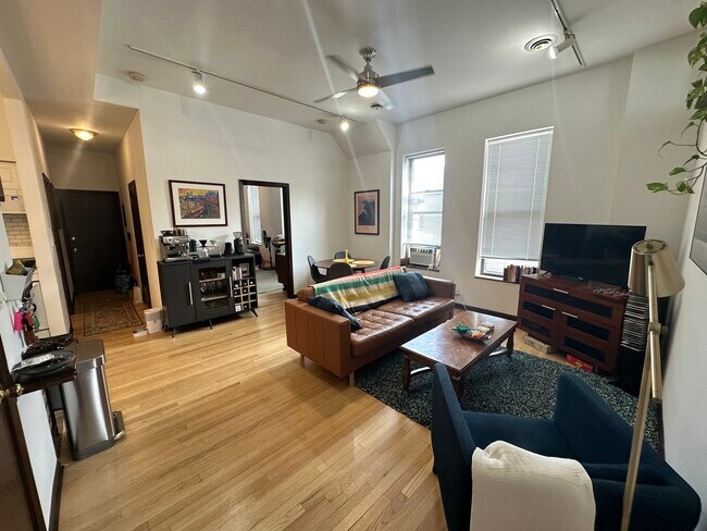 Foto del edificio - 1237 N Noble St