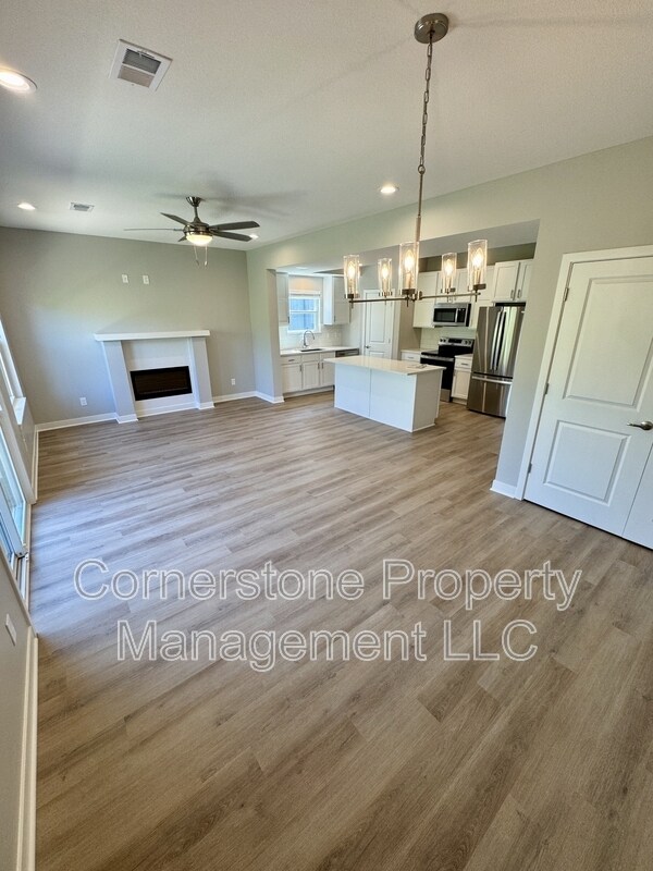 Foto del edificio - 8359 Valley Spring Dr