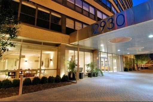 Foto principal - 2930 N Sheridan Rd