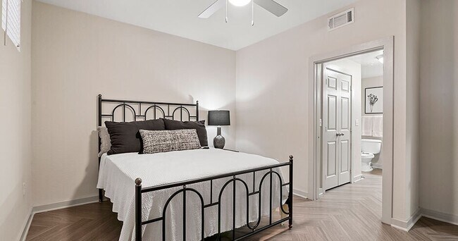 Foto del edificio - Stylish Comfort + 1 Month FREE!