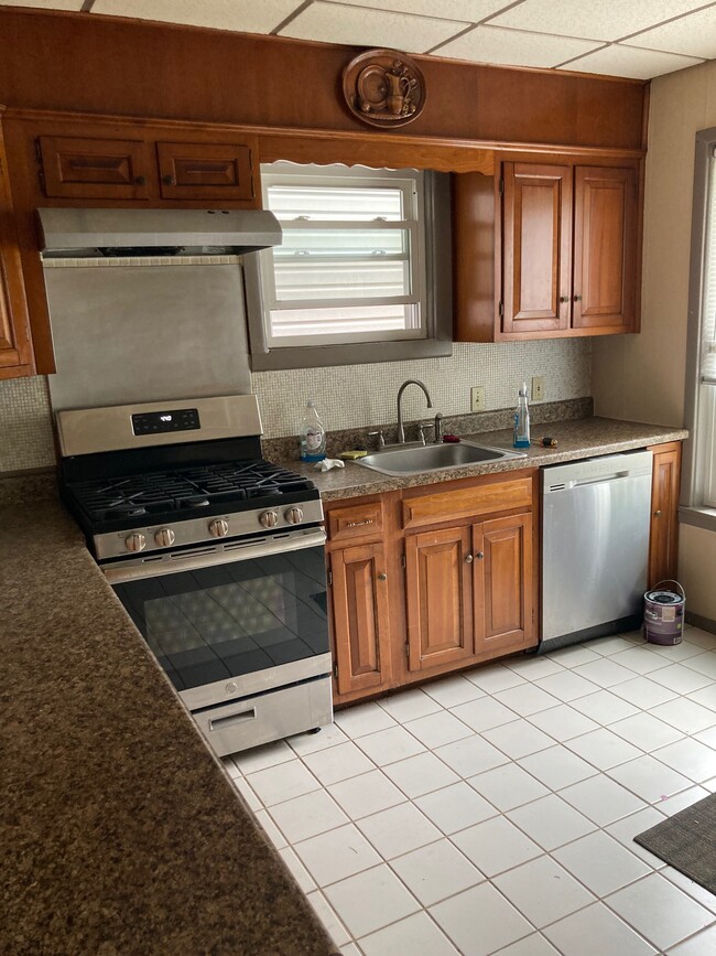 Kitchen - 12 Reade Plz