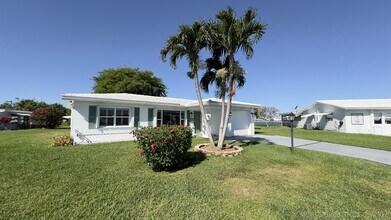 Building Photo - 1108 W Ocean Ave