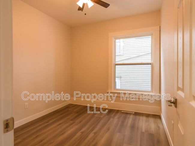 Foto del edificio - 821 Jefferson Ave