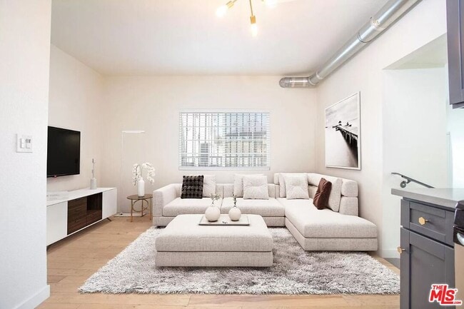 Building Photo - 1234 W Sunset Blvd