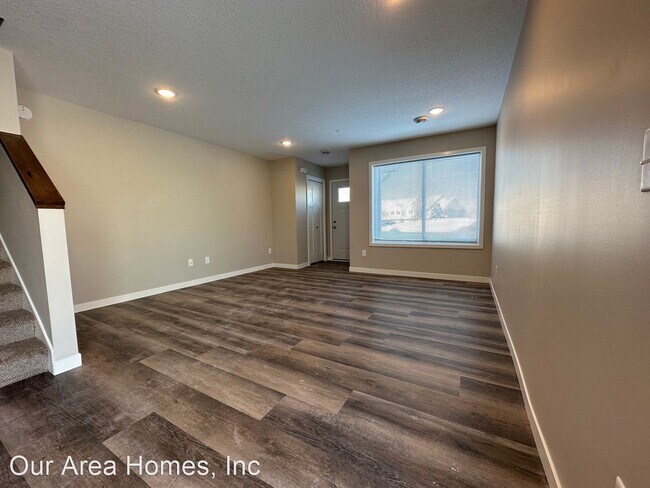 Building Photo - 3 br, 3 bath House - 6162 Manchester Ave NE