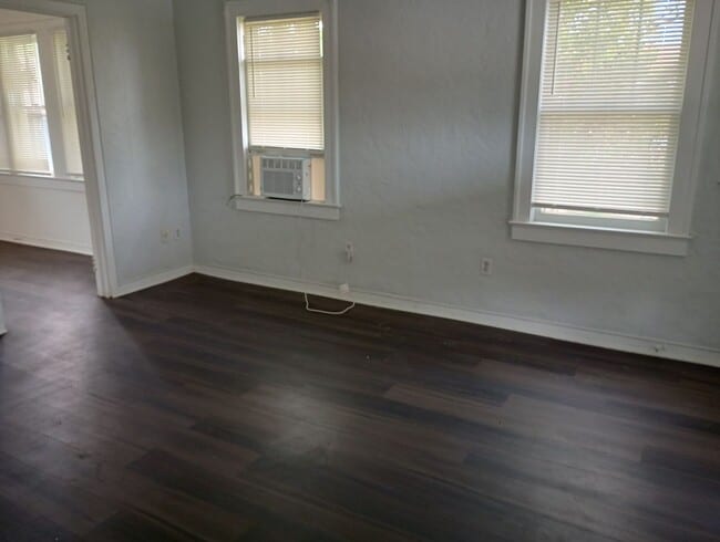 Photo - Charming 2-Bedroom Apartment Near Downtown...