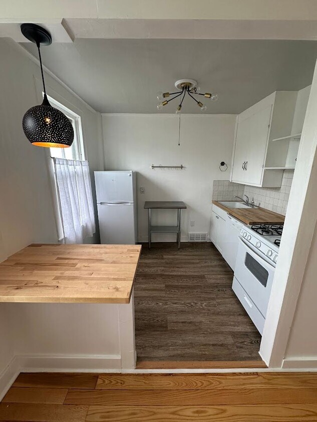 Foto principal - 312 E Genesee St