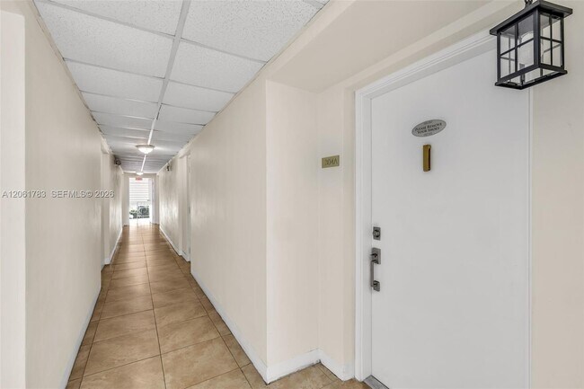 Foto del edificio - 1150 Madruga Ave
