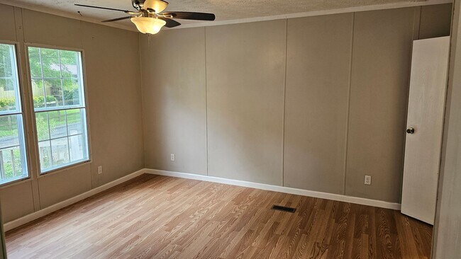 Foto del edificio - 3 bedroom, 2 bathroom Double Wide