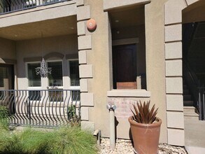 Building Photo - 280 S Luce Del Sol