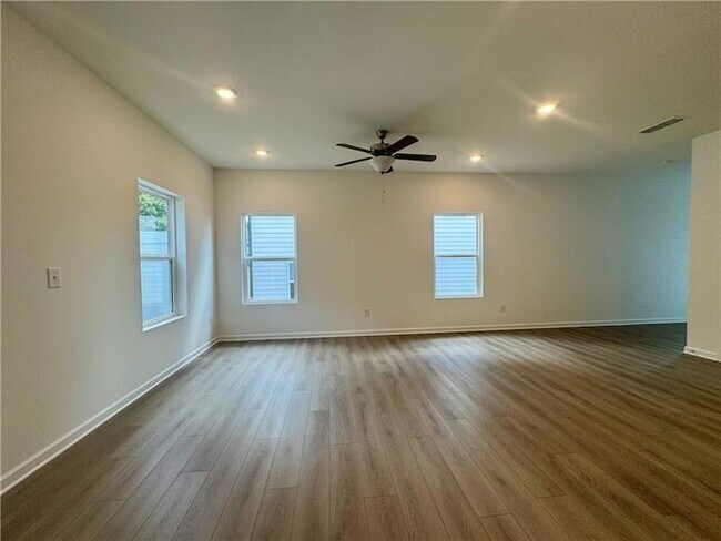 Foto del edificio - 5447 Allegro Ln