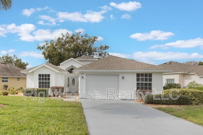 Foto del edificio - 615 Juniper Way