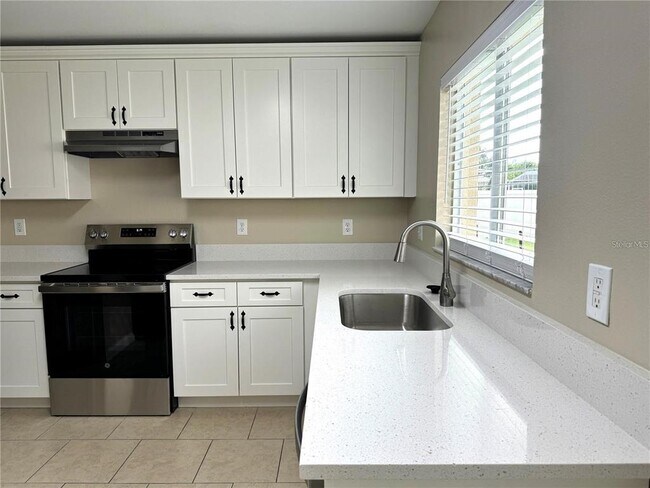 Building Photo - 1235 Alpine Lake Dr