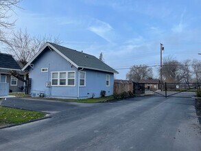 Building Photo - 2982 26th Ave