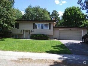 Building Photo - 644 W Crestline Dr