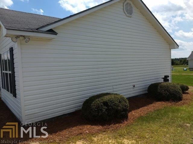 Foto del edificio - 114 Charlie Lee Cir