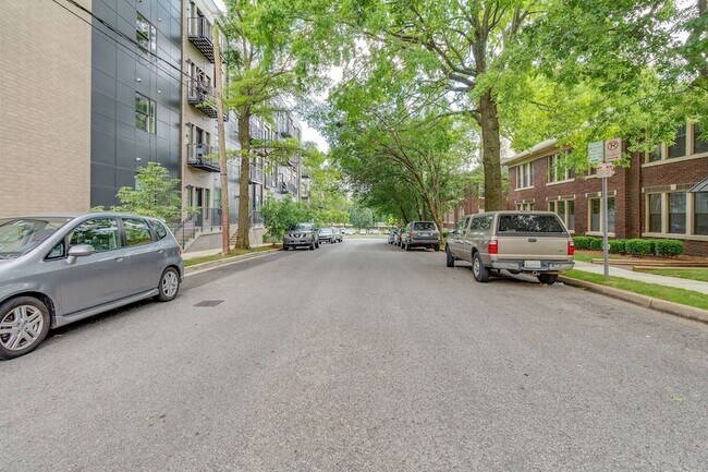 Foto del edificio - 1711 18th Ave S