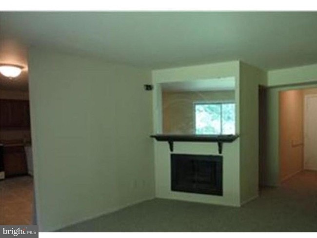 Building Photo - 1151 Woodlane Rd