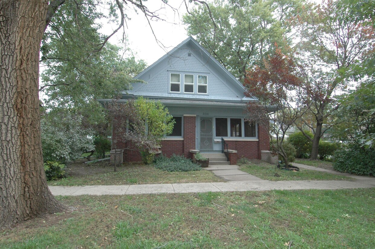 Primary Photo - 332 N 4th St