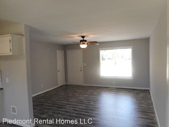 Foto del edificio - 3 br, 2 bath House - 7402 Greenlawn Dr