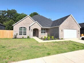 Building Photo - 2907 N Grey Squirrel Dr