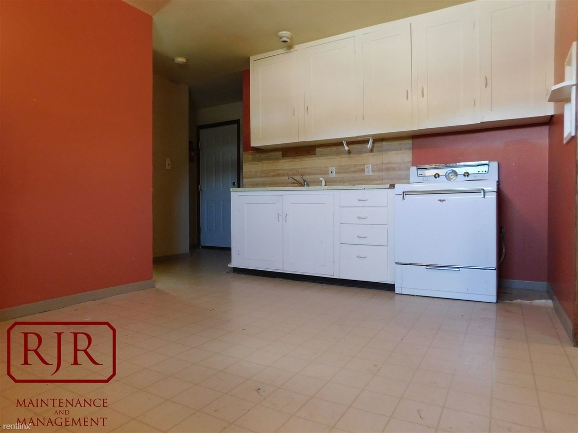 Primary Photo - 1025 N 13th St