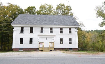 Building Photo - 384 Main St
