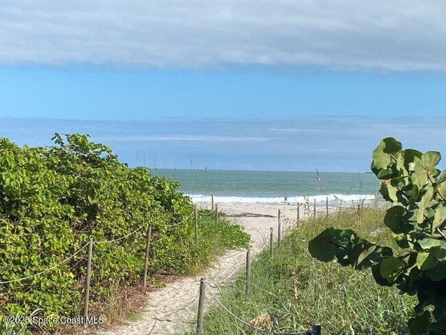 Foto del edificio - 404 Taylor Ave