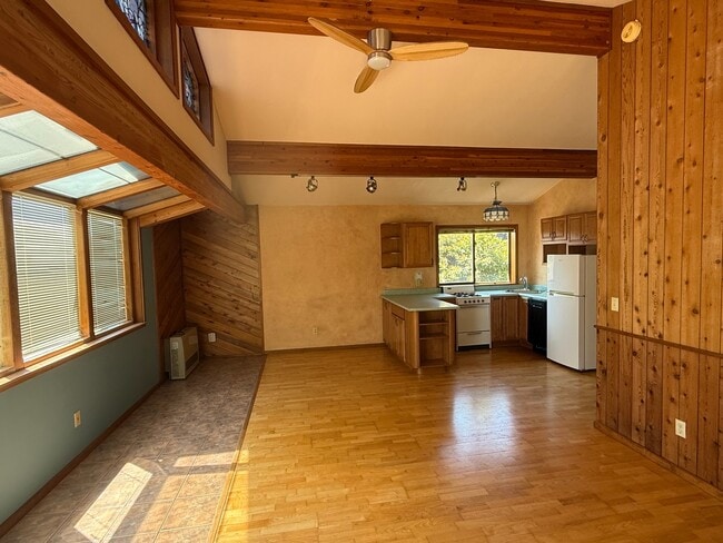 Building Photo - 31420 CA-20
