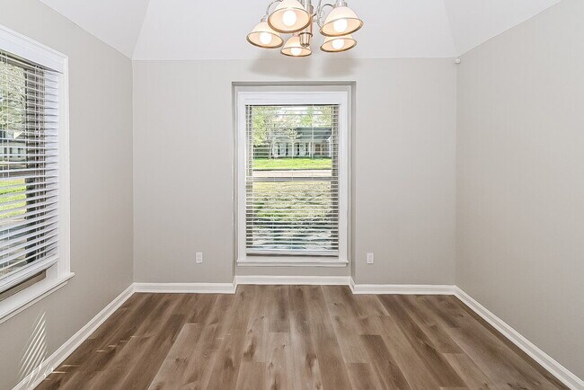 Foto del edificio - 9898 Sequoia Ln