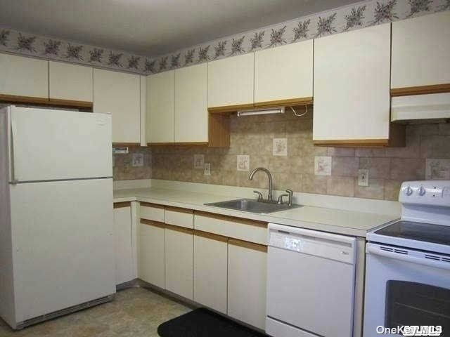 Foto del edificio - 15 Blue Point Rd