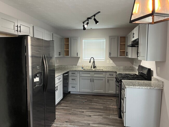 Foto del edificio - 2 Belmont Park Dr