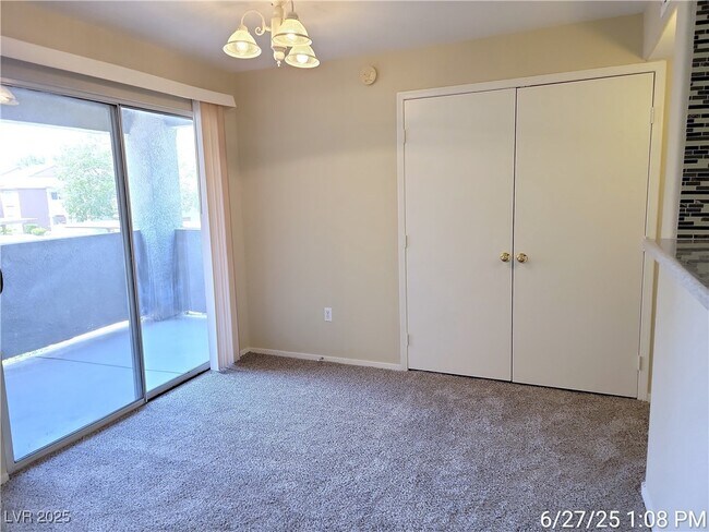 Foto del edificio - 555 E Silverado Ranch Blvd
