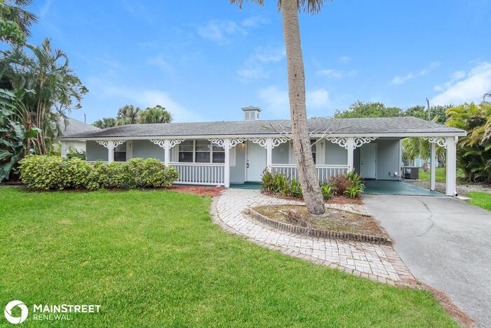Primary Photo - 850 Carnation Dr, Sebastian, FL 32958