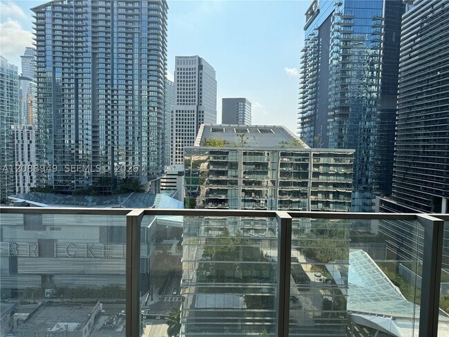 Foto del edificio - 88 SW 7th St