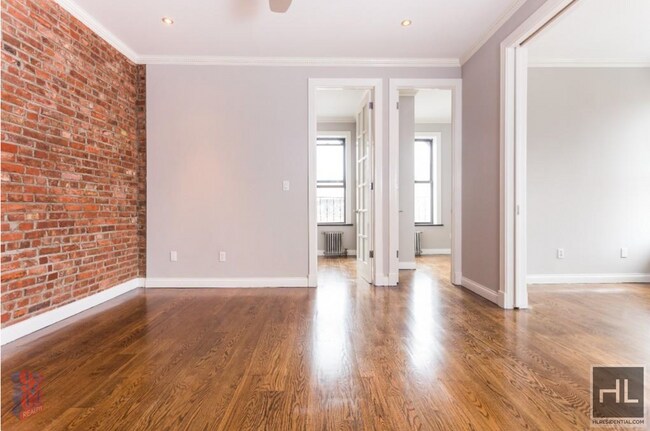 Foto del edificio - E 3RD ST.