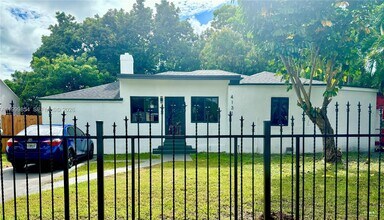 Building Photo - 4131 NW 11th Pl