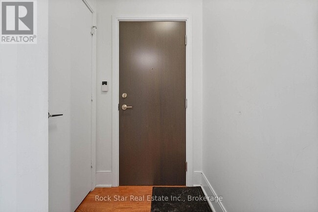 Building Photo - 181 Wynford Dr