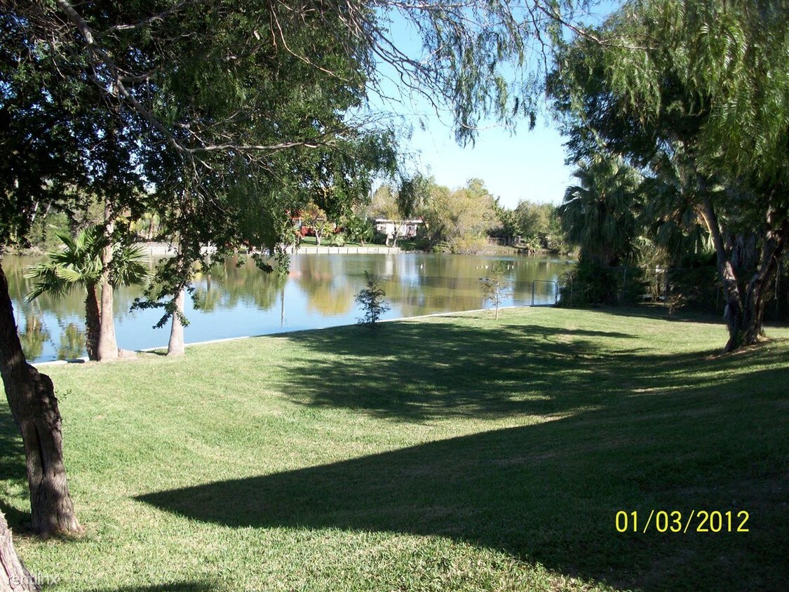 Primary Photo - 1405 Boca Chica Blvd