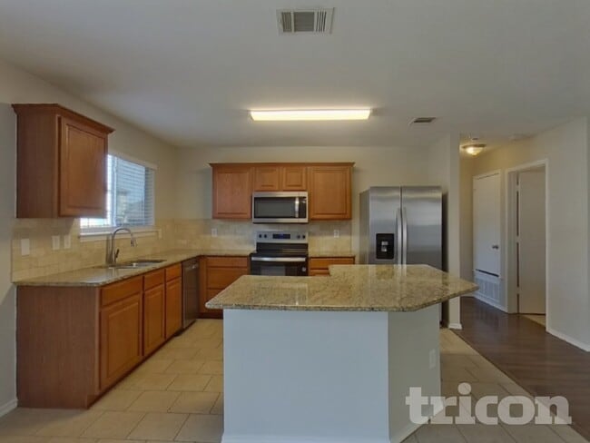 Building Photo - 4845 Leaf Hollow Dr