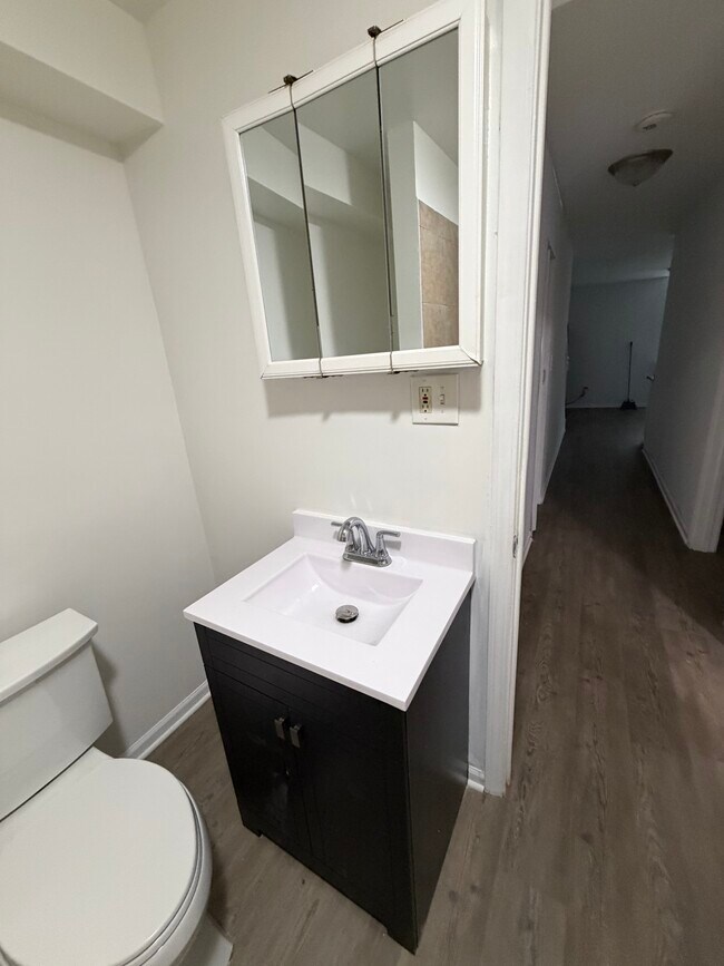 Foto del edificio - 4049 W Crystal St